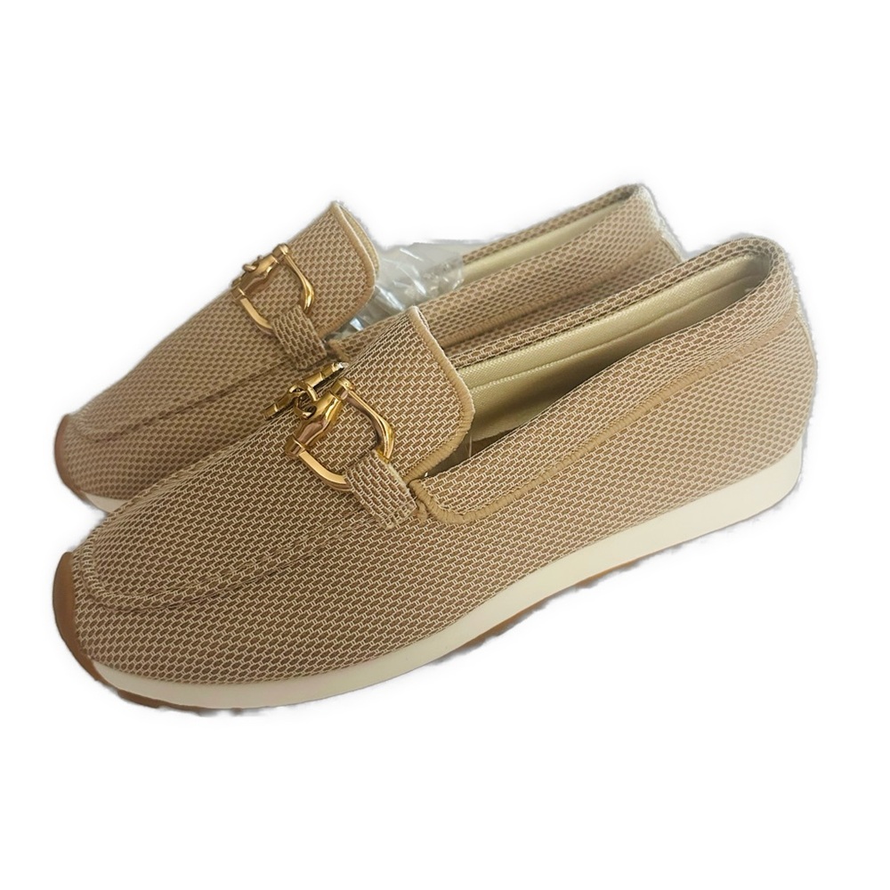 Susi Orthopedic Comfort Beige Loafers with Gold Buckles 40 NWOT - Picture 5 of 8